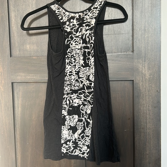 M Tank - Picture 2 of 3